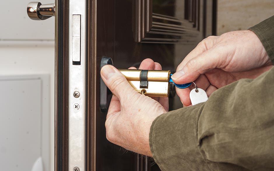 changement porte Achères